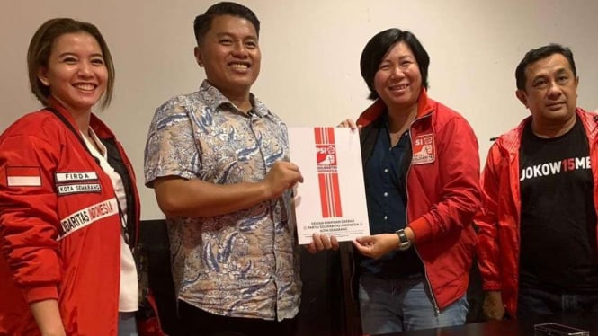 Ade Bhakti Mendaftar Sebagai bakal calon Wali Kota Semarang Lewat PSI