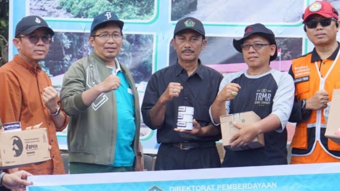 Bantuan dari Kemenag, Baznas, dan LAZ untuk Bencana Banjir di Sumbar