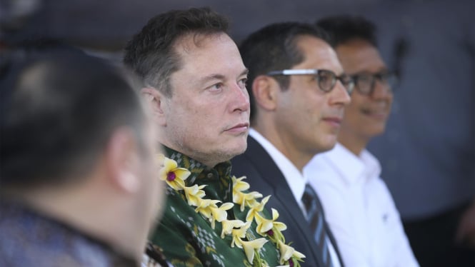 Elon Musk resmi meluncurkan layanan internet Satelit Starlink di Denpasar, Bali.