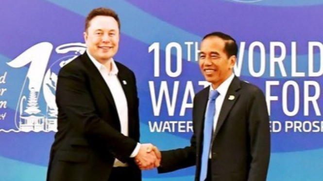 Presiden Joko Widodo bertemu dengan pemilik Starlink yang juga Kepala Eksekutif SpaceX dan Tesla, Elon Musk, di Denpasar, Bali, Minggu, 19 Mei 2024.