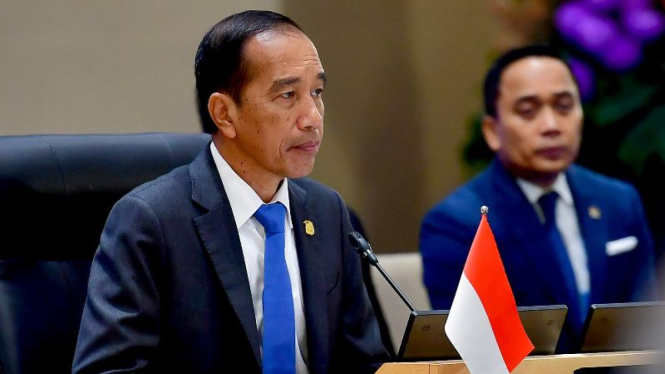 Presiden Jokowi dan Wakil Ketua BKSAP Putu Rudana Supadma.