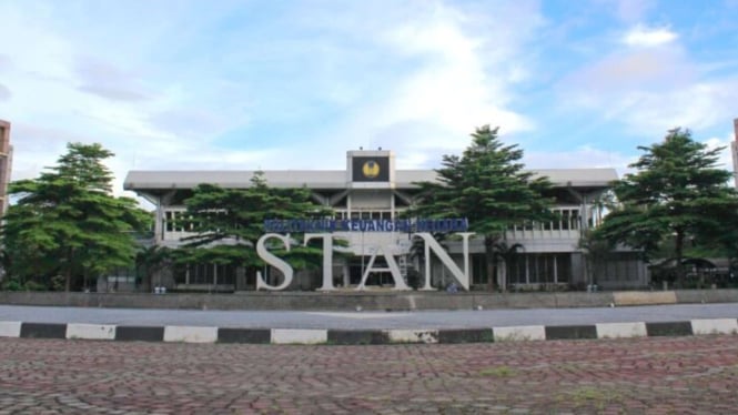 Sekolah Tinggi Akuntansi Negara (STAN)