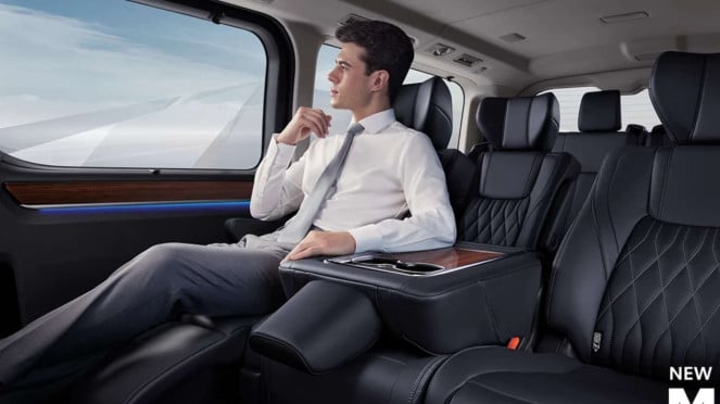 Interior Toyota Majesty