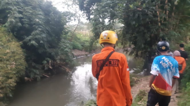 TKP bocah hanyut di Sungai Amprong Malang. 