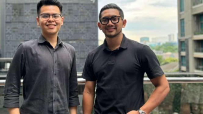  Reza Darmawan dan Bryan Aptana Widjaja membentuk Youth Catalyst Foundation.