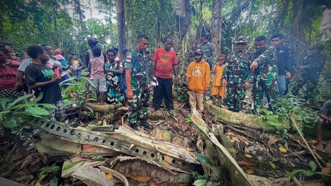 VIVA Militer: Pasukan Tombak Sakti TNI temukan bangkai pesawat 