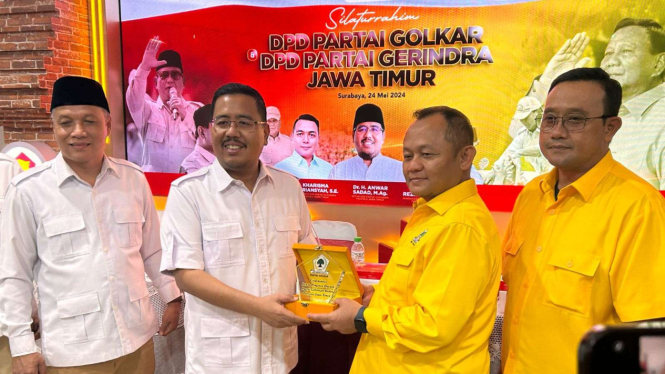Pengurus Golkar Jatim berkunjung ke kantor DPD Gerindra di Surabaya, 