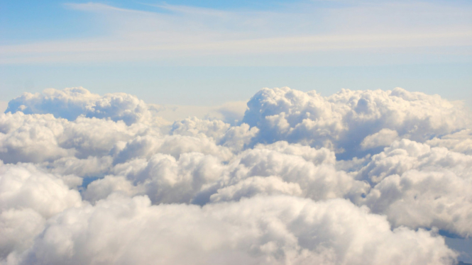 Ilustrasi awan / cloud.