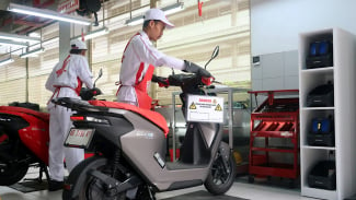 Masyarakat Bali Mulai Lirik Motor Listrik Honda EM1