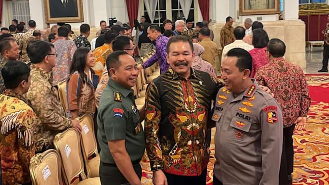 Kapolri Jenderal Listyo Sigit Prabowo bersama Jaksa Agung ST Burhanuddin