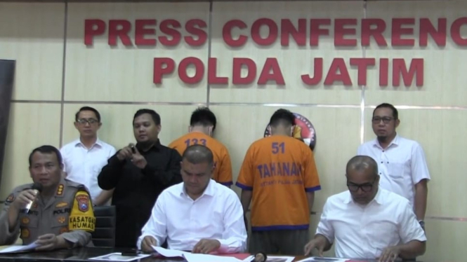 Polda Jatim merilis kasus penembakan misterius di Tol Waru, Sidoarjo, dan Surabaya.
