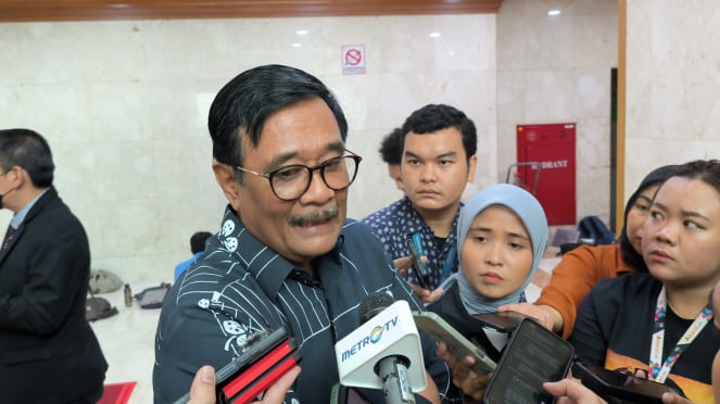 Ketua DPP PDIP bidang Ideologi dan Kaderisasi, Djarot Saiful Hidayat di Kompleks Parlemen, Senayan, Jakarta Pusat, Selasa, 28 Mei 2024