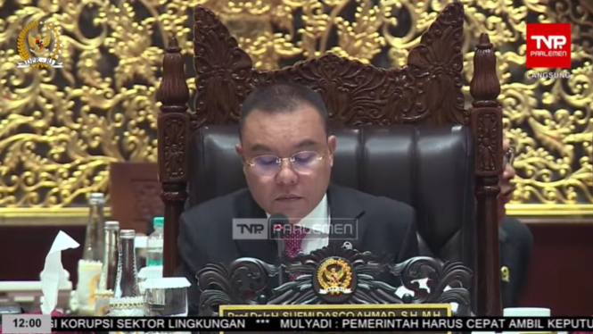 Wakil Ketua DPR RI Sufmi Dasco Ahmad saat memimpin rapat paripurna DPR RI ke-18 Masa Persidangan ke-V Tahun Sidang 2023-2024 di Gedung Nusantara II, Senayan, Jakarta Pusat, Selasa, 28 Mei 2024