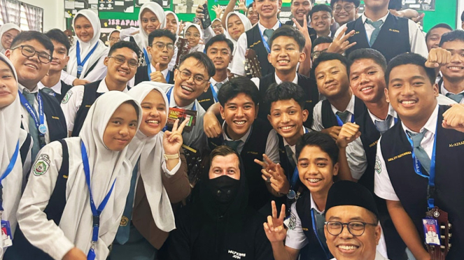 Alan Walker habló sobre SMA Swasta Al-Azhar Medan (istimewa/VIVA)