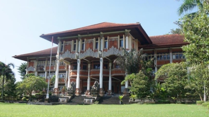 Gedung Rektorat Universitas Udayana Bali