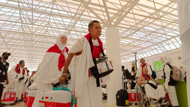 Los peregrinos indonesios de la segunda ola llegaron a Jeddah Arabia Saudita