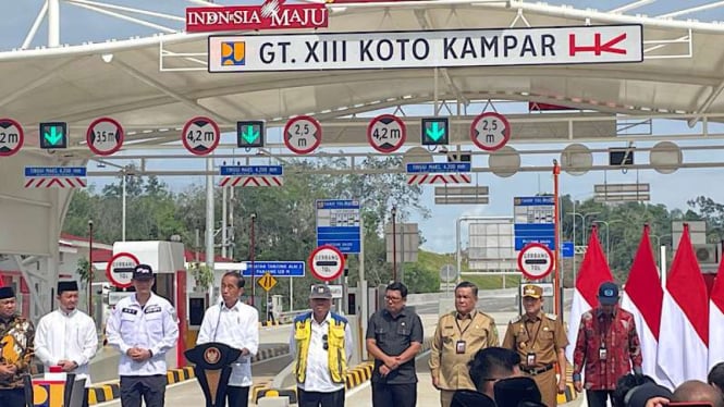 Presiden Joko Widodo (Jokowi) Resmikan Jalan Tol Pekanbaru-Padang