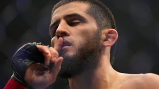 Islam Makhachev dijo después de destruir a Dustin Poirier en UFC 302