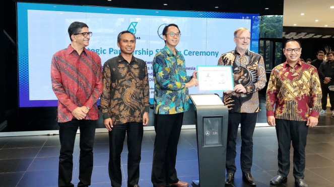 Kerja sama Mercedes-Benz dengan Petronas Lubricants International (Indonesia)