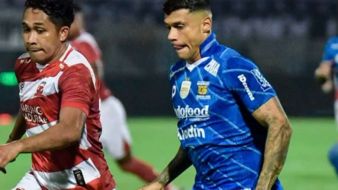 Pemain Persib Bandung Ciro Alves saat melawan Madura United