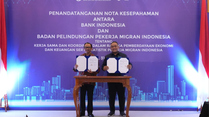 Deputi Gubernur Bank Indonesia, Juda Agung, dan Kepala BP2MI, Benny Rhamdani (dok: Bank Indonesia) 