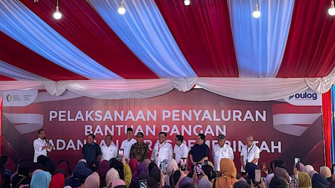 Presiden Jokowi Kenalin Menteri-menterinya kepada Warga Dumai, Riau