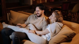 Según los psicólogos, cómo hablar amablemente cuando estás enfadado con tu pareja