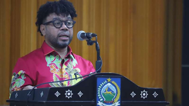 Miembro de DPD RI de West Papua FileP Wamfma