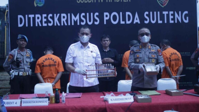 Polda Sulteng Gelar Jumpa Pers Kasus Tambang Emas Ilegal yang dikelola WNA China. (Humas Polda Sulteng).