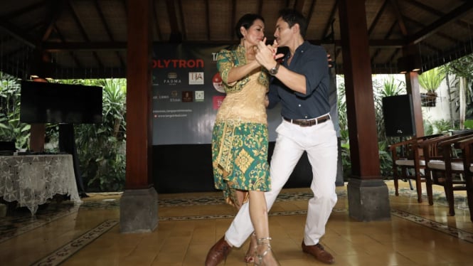 Tango in Bali