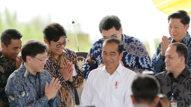 Presiden Jokowi groundbreaking Astra Biz-Center di IKN.