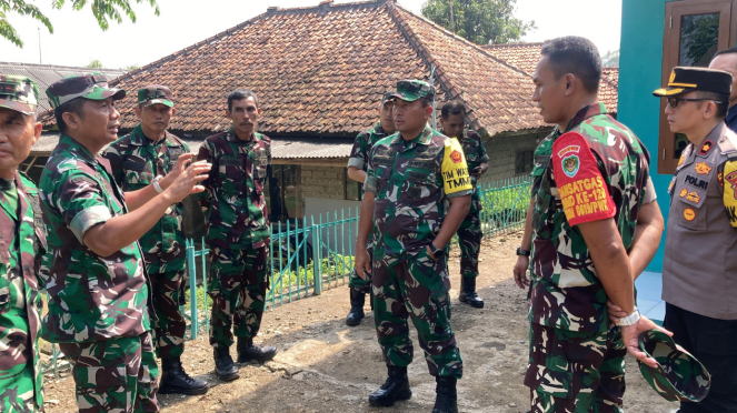 VIVA Militer: Brijen TNI Iwan bersama Danrem, Dandim di TMMD Purwakarta 