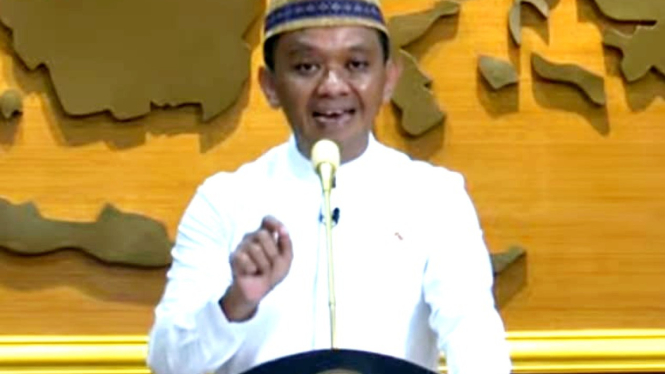 Menteri Investasi/Kepala BKPM, Bahlil Lahadalia, salam konferensi pers di kantornya, Jumat, 7 Juni 2024