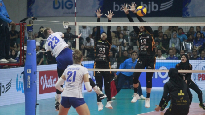 Bandung Bank BJB vs Jakarta Popsivo Polwan