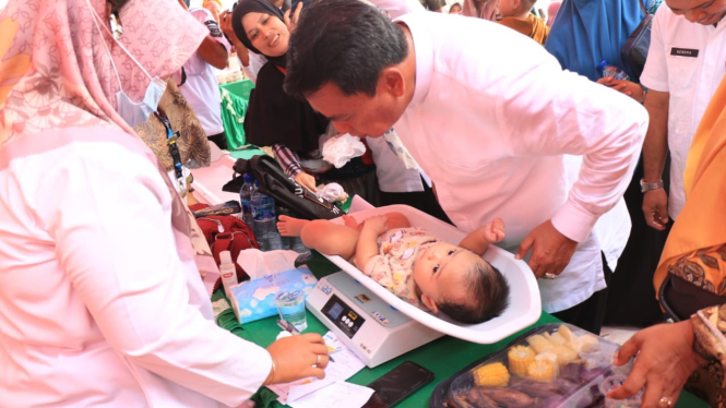 Pemkab Tangerang monitoring program Gerebek Posyandu untuk penurunan angka stunting.