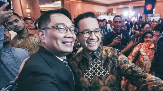 Anies Baswedan (kanan) dan Ridwan Kamil (kiri)