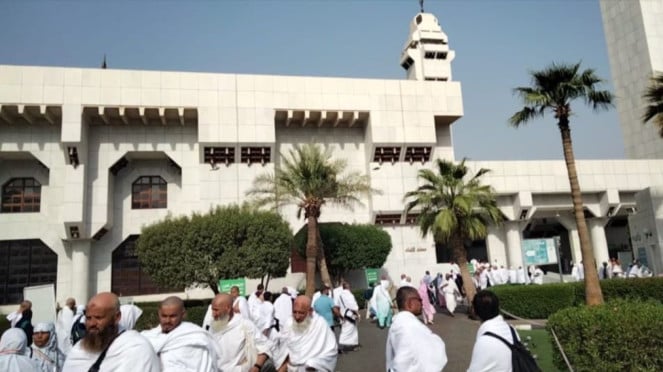 Suasana di dalam Masjid Aisyah, Mekah