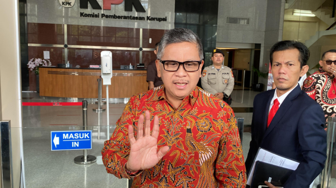 Sekjen PDI Perjuangan Hasto Kristiyanto usai diperiksa kasus korupsi Harun Masiku