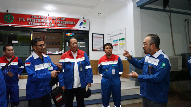 Dirut Pertamina Patra Niaga mengecek langsung Terminal BBM Tuban paska kebocoran