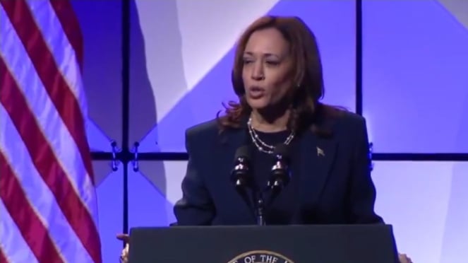 La vicepresidenta estadounidense Kamala Harris habla durante un discurso sobre Gaza (Dr.