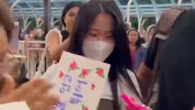 Kim Hye Yoon, saat tiba di Bandara I Gusti Ngurah Rai Bali - Foto: Tangkapan Layar Instagram @love_kimhyeyoon