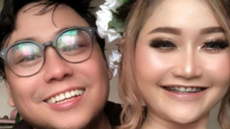 Viral Aksi Riyuka Bunga Bongkar Isi Chat Mesra Suami dengan Wanita Lain