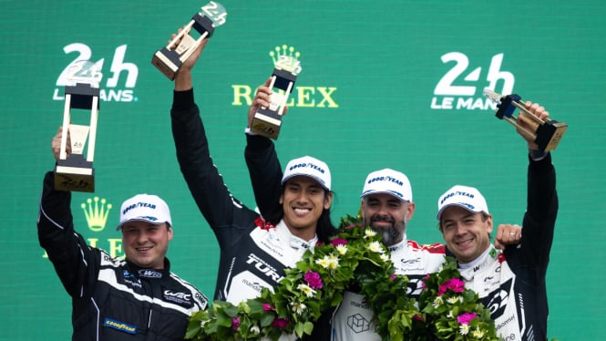 Sean Gelael berhasil finis di posisi dua pada race of 24 hours Le Mans