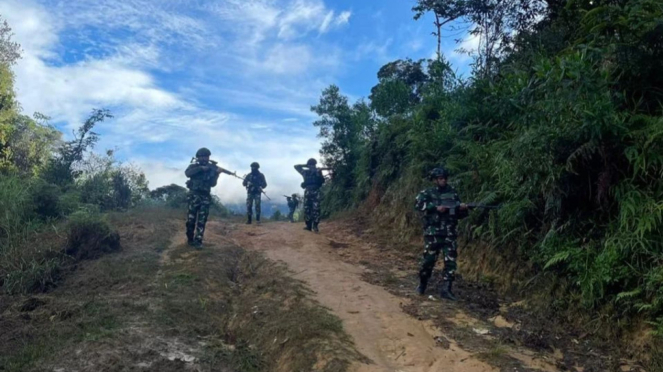 VIVA militar: Batallón de infantería 527/por la sede de OPM