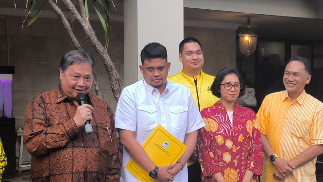 Ketua Umum Partai Golkar, Airlangga Hartarto saat memberikan rekomendasi dukungan untuk Bobby Nasution maju di Pilgub Sumatera Utara (Sumut) 2024, Rabu, 19 Juni 2024