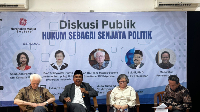 Diskusi publik bertajuk 'Hukum Sebagai Senjata Politik'