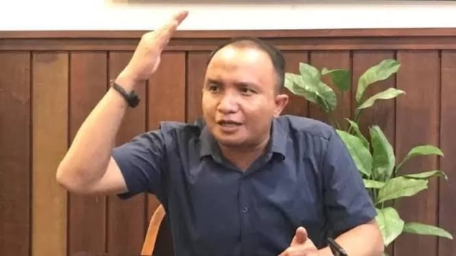Fihirudin alias Fihir menggugat DPRD NTB hingga Menteri Keuangan  