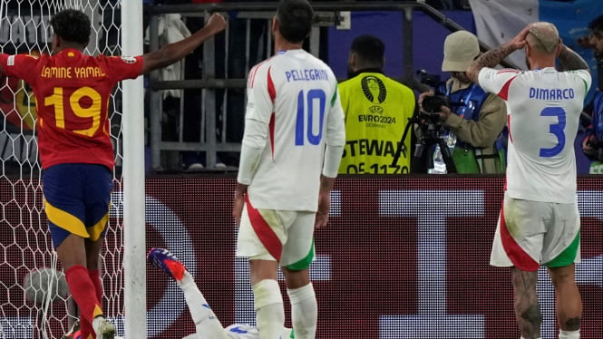 Timnas Italia cetak gol bunuh diri ke gawang Spanyol