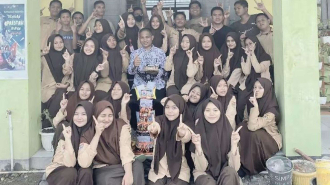 Anto, Guru SMA Negeri 9 Jeneponto