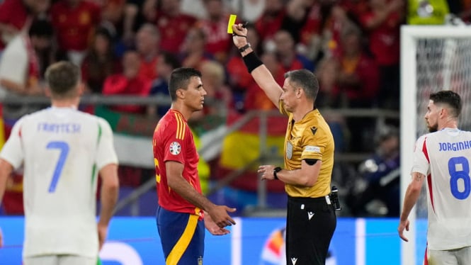 RPemain Timnas Spanyol, rodri mendapat kartu kuning di Euro 2024